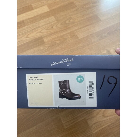 New Universal Thread Women's Connor Harness Buckle Ankle Boots Brown 9.5 - Picture 3 of 8